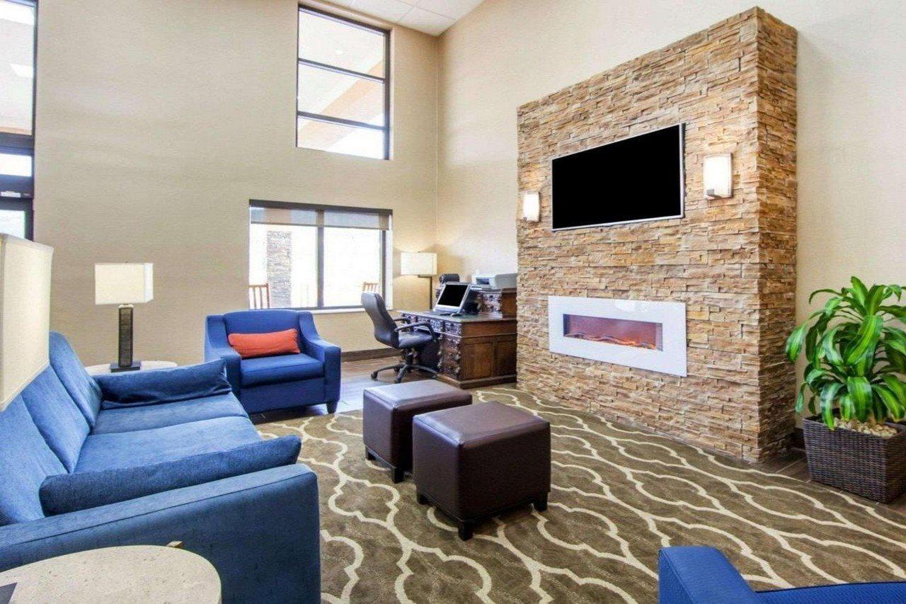 Comfort Inn At Royal Blue Pioneer Exterior foto