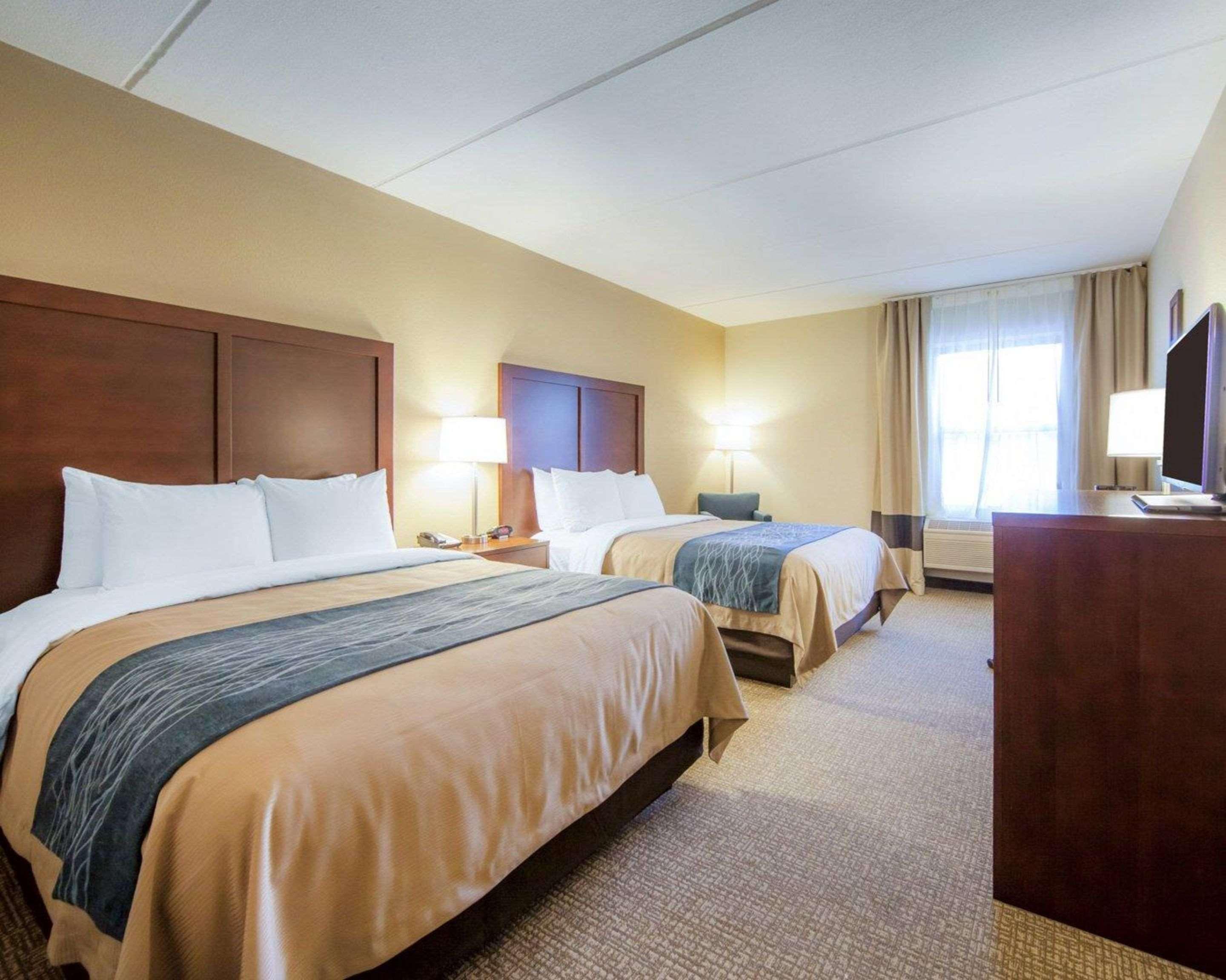 Comfort Inn At Royal Blue Pioneer Exterior foto