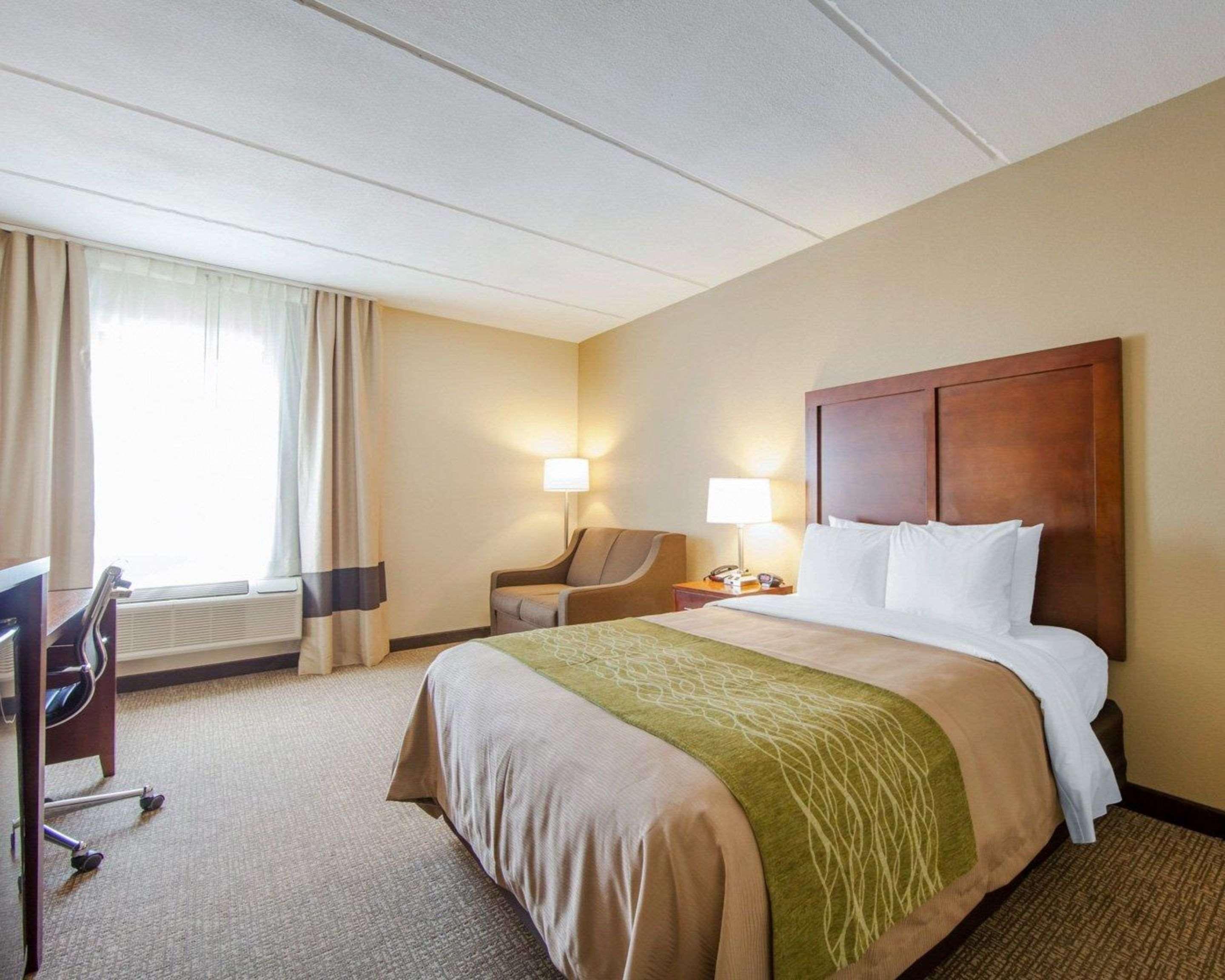 Comfort Inn At Royal Blue Pioneer Exterior foto