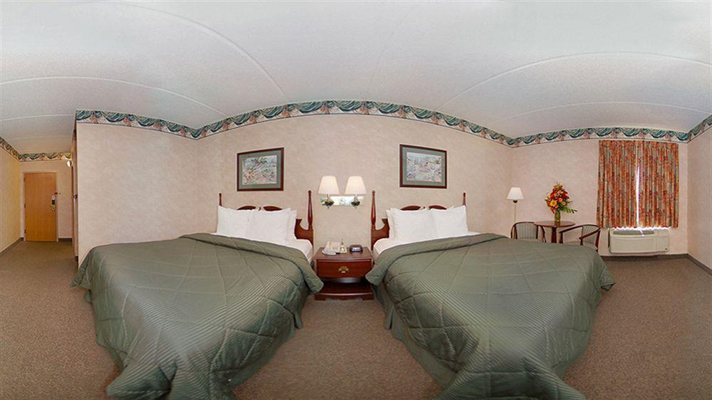 Comfort Inn At Royal Blue Pioneer Exterior foto